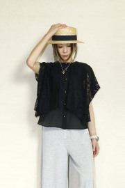 trois （トロア）シフォンドッキングレースギャザーブラウス　T261-81051-C