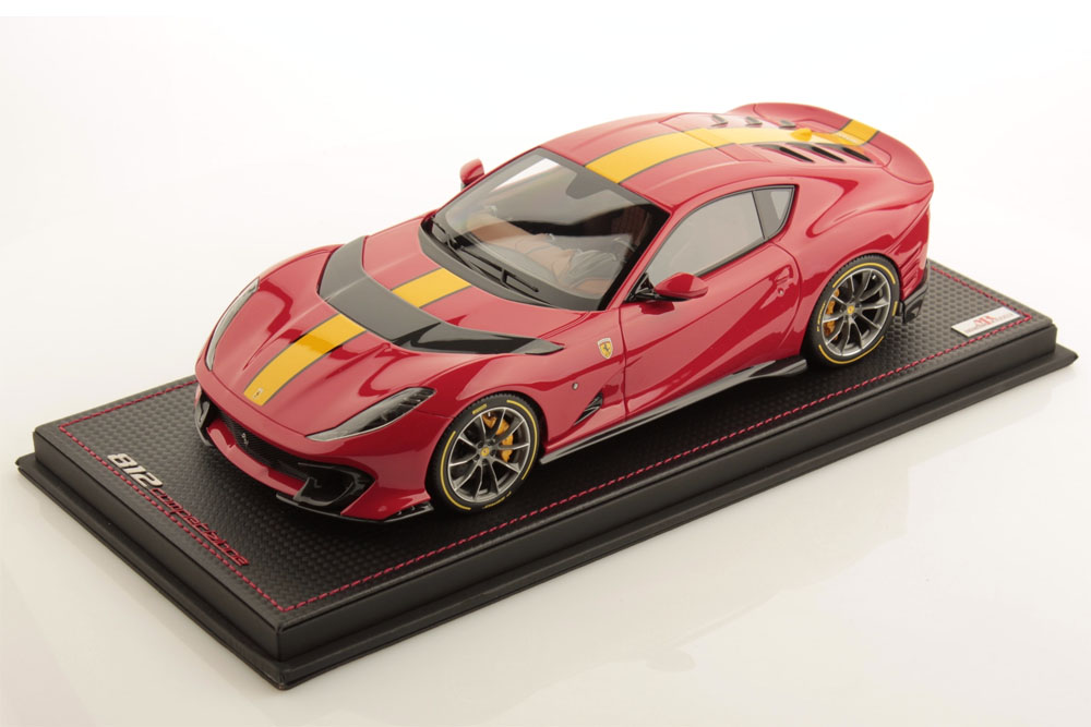 MR collection FE033C 1/18 Ferrari 812 Competizione Rosso Corsa / Yellow stripe