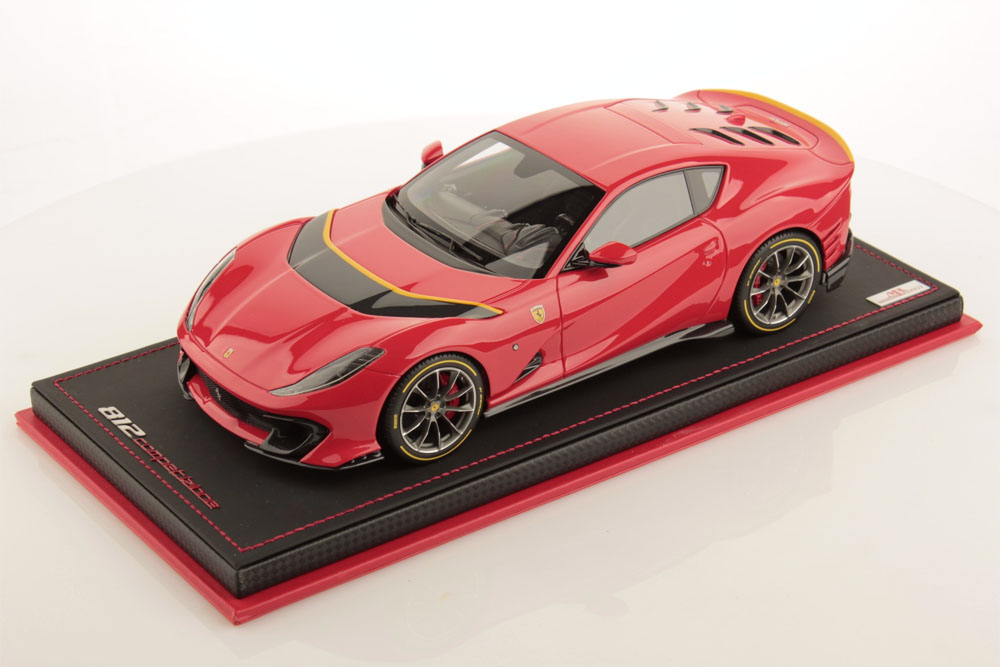 MR collection FE033E 1/18 Ferrari 812 Competizione Rosso Scuderia / Yellow Lines