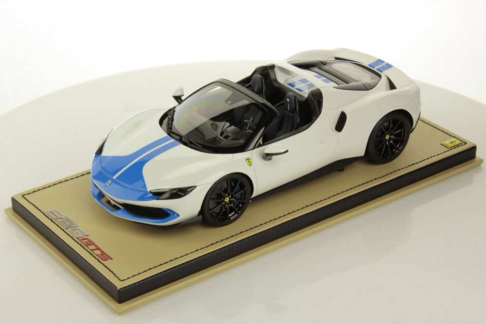 MR collection FE037D 1/18 Ferrari 296GTS Bianco Cervino /Assetto Fiorano (Blu Corsa)