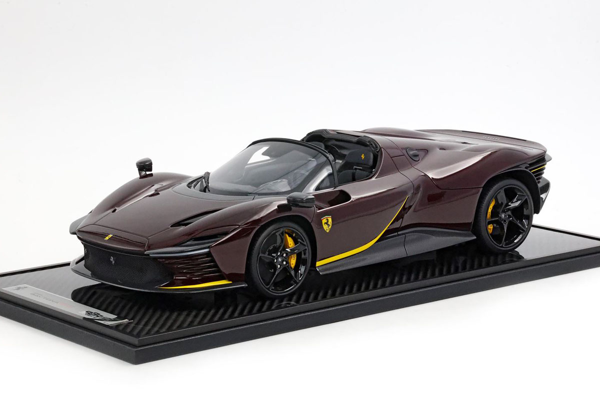 BBR1217M 1/12 Ferrari Daytona SP3 Serie Icona (Open roof) Rosso Rubino