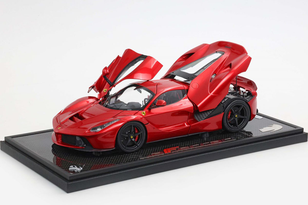 ** 予約商品 ** BBR182240A 1/18 La Ferrari Rosso F1 2007 - Carbon base Limited 100pcs（ケース付）