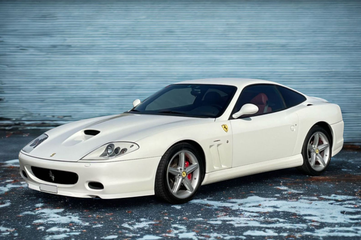 ** 予約商品 ** BBR1875HV 1/18 Ferrari 575M Maranello 2002 Bianco Avus - Red interior（ケース付）