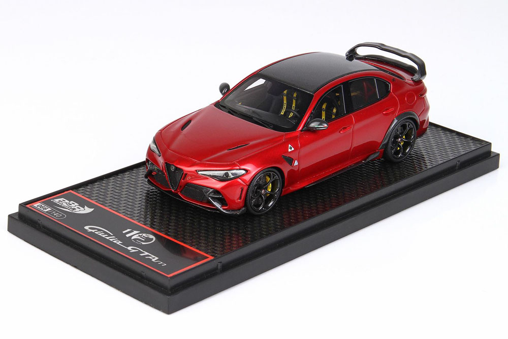 BBRC247A1-21 Alfa Romeo Giulia GTAM Rosso GTA /（イエローキャリパー） Limited 140pcs