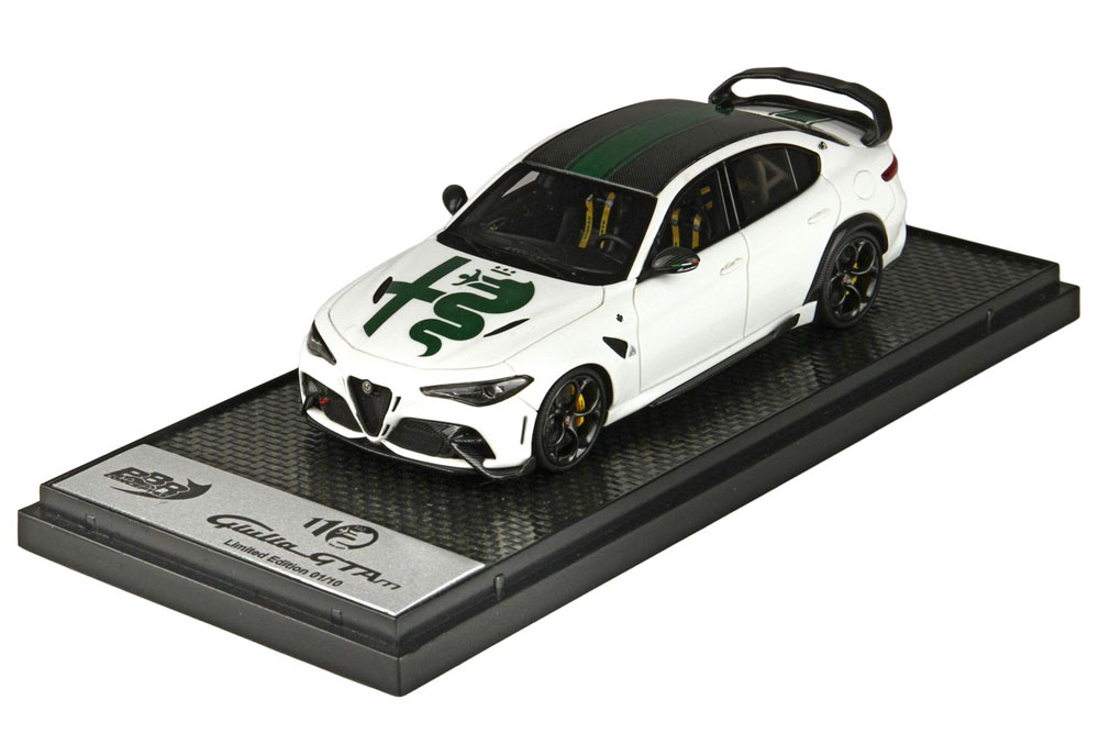 BBRC247B1A Alfa Romeo Giulia GTAM Bianco Trofeo Limited 10pcs