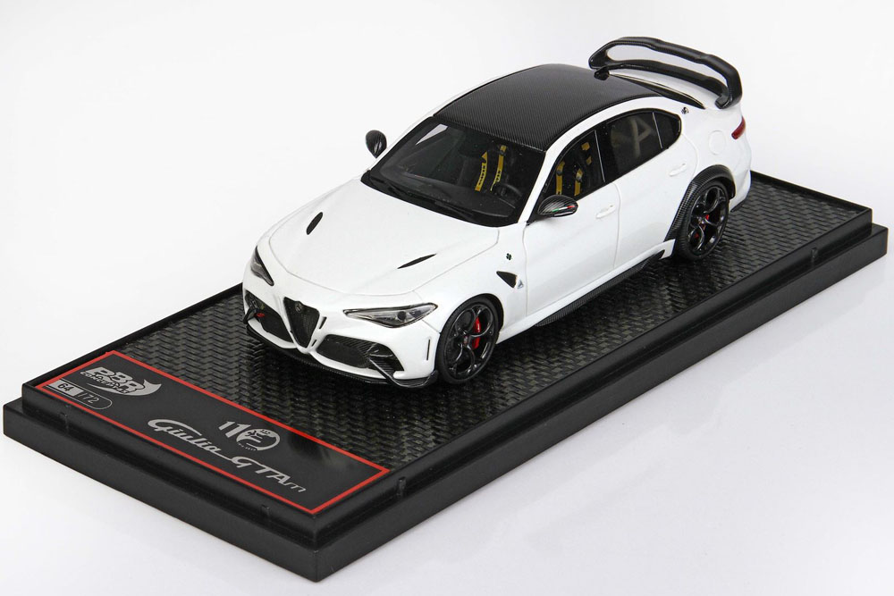 BBRC247B-21 Alfa Romeo Giulia GTAM Bianco Trofeo /（レッドキャリパー） Limited 72pcs