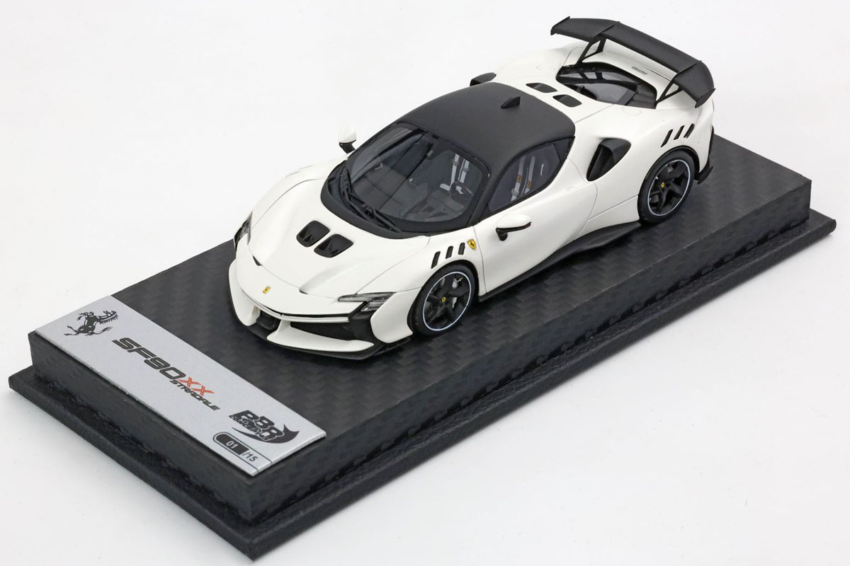 BBRC285SU25 Ferrari SF90 XX Stradale Bianco Fuji matt / Black roof  (Carbon Base) Limited 15pcs