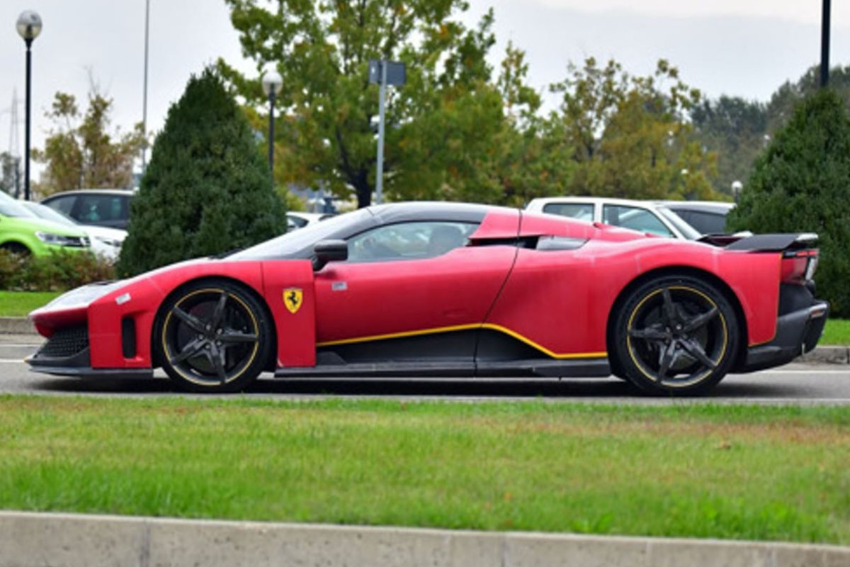 予約商品 ** BBRC305P 1/43 Ferrari F80 Rosso Magma Matt / Yellow