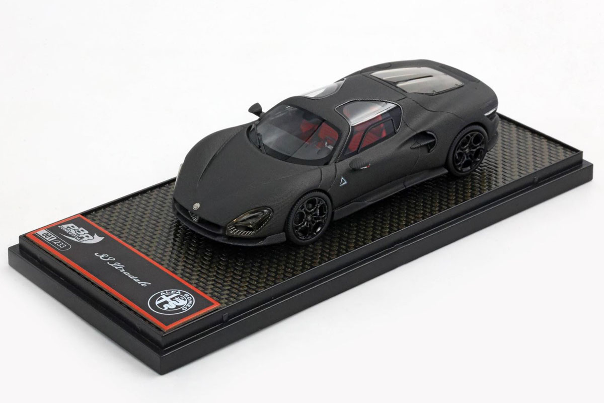 ** 予約商品 ** BBRC317G Alfa Romeo 33 Stradale Full Matt Carbon Fibre Limited 100pcs