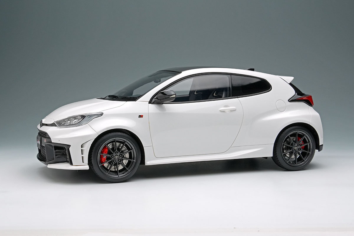 ** 予約商品 ** EIDOLON EML182A 1/18 Toyota GR Yaris RZ High Performance 2024 Super White2
