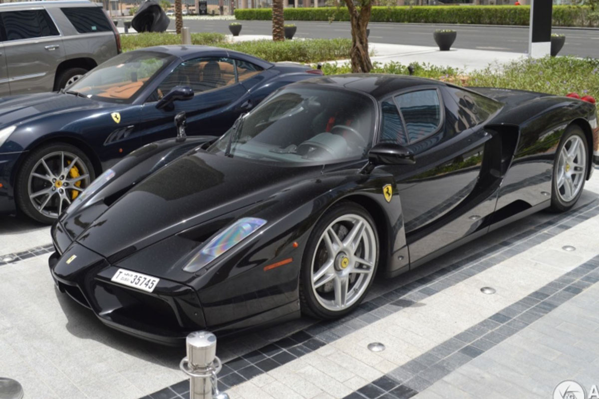 ** 予約商品 ** BBR HE182509DIE 1/18 Ferrari Enzo Nero DS - Silver wheels (Diecast Full Open)（ケース付）