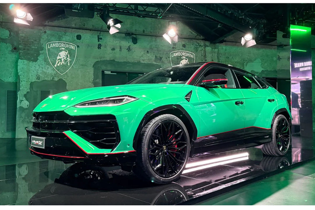 ** 予約商品 ** MR collection LAMBO061TNA 1/18 Lamborghini Urus SE Tettonero Capsule Verde Mercurius limited 25pcs