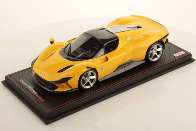 MR collection FE036D 1/18 Ferrari Daytona SP3 Giallo Modena