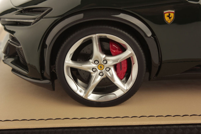 MR collection FE038SE2 1/18 Ferrari Purosangue Verde British