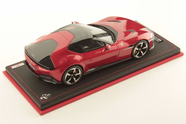 MR collection FE043A 1/18 Ferrari 12 Cilindri Rosso Imola