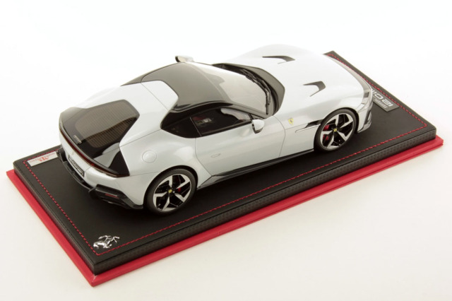 MR collection FE043B 1/18 Ferrari 12 Cilindri Bianco Artico