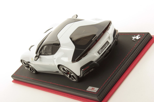 予約商品 ** MR collection FE043B 1/18 Ferrari 12 Cilindri Bianco