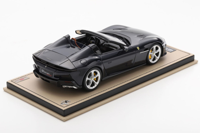 予約商品 ** MR collection FE044SE2 1/18 Ferrari 12 Cilindri