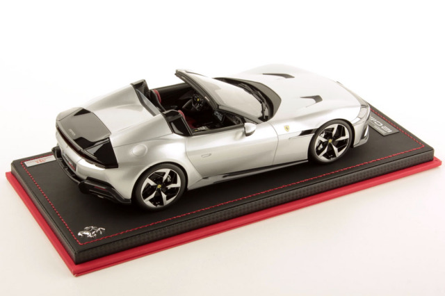 MR collection FE044SE3 1/18 Ferrari 12 Cilindri Spider Argento