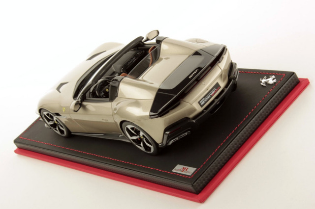 MR collection FE044SE4 1/18 Ferrari 12 Cilindri Spider Grigio