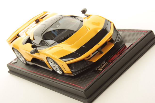 MR collection FE045B 1/18 Ferrari F80 Giallo Triplo Strato
