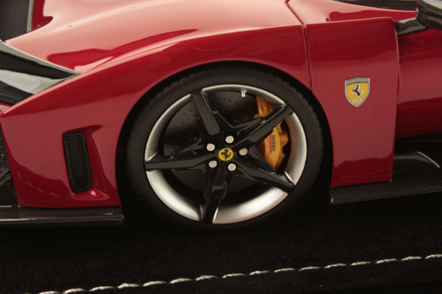 MR collection FE045SE4 1/18 Ferrari F80 Rosso Magma with