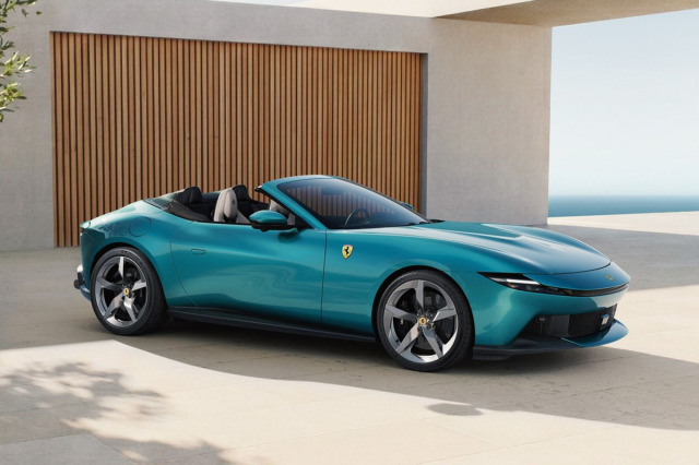 ** 予約商品 ** MR collection FE051B 1/18 Ferrari Amalfi Spider Verde Costiera