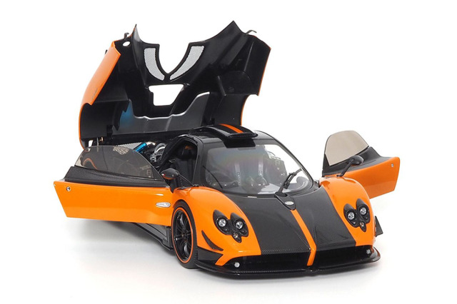新発売 全開閉 Almost Real 1/18 パガーニ ゾンダ ミニカー 楽天市場】Almost Real 1/18 パガーニ ゾンダ F 2005 オレンジ