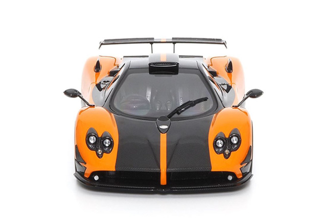 予約商品 ** BBR - Almost Real 1/18 Pagani Zonda Cinque coupe