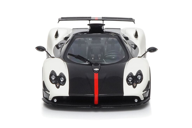 お取り寄せ商品】 BBR - Almost Real 1/18 Pagani Zonda Cinque