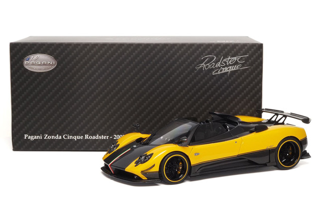 ** 予約商品 ** BBR - Almost Real 1/18 Pagani Zonda Cinque Roadster (Diecast full open) Giallo Ginevra -BASIC PACK
