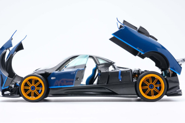 予約商品 ** BBR - Almost Real 1/18 Pagani Zonda Tricolore (Diecast