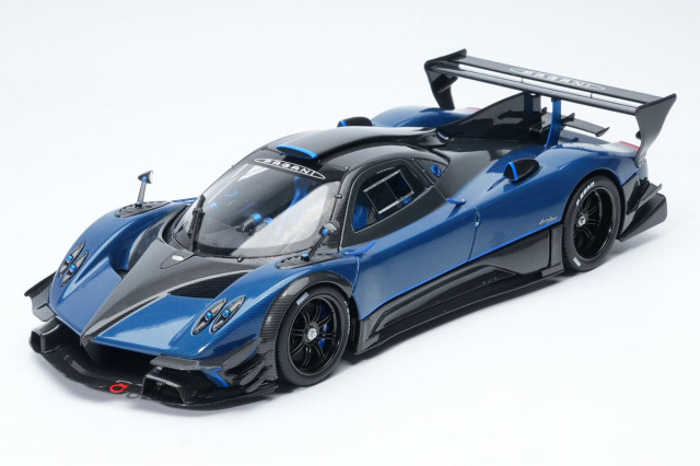 ** 予約商品 ** BBR - Almost Real 1/18 Pagani Zonda Revolucion (Diecast full open) - SPECIAL PACK