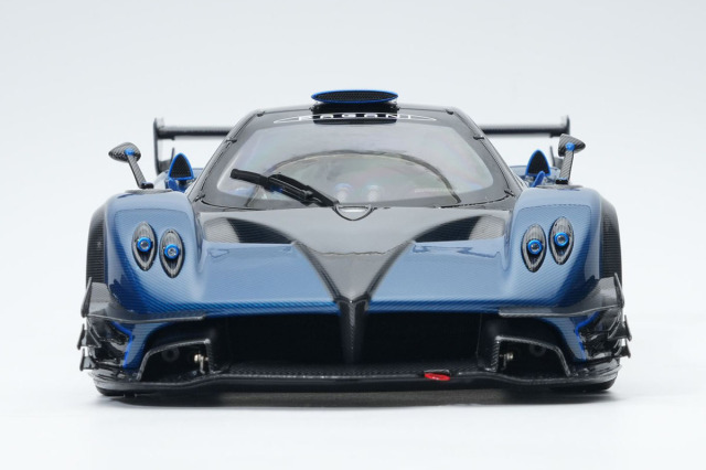 新発売 ！全開閉！Almost Real 1/18 パガーニ ゾンダ ミニカー 予約商品 ** BBR - Almost Real 1/18 Pagani Zonda F (Diecast full