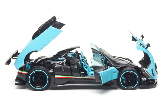 予約商品 ** BBR - Almost Real 1/18 Pagani Zonda Uno Coupe
