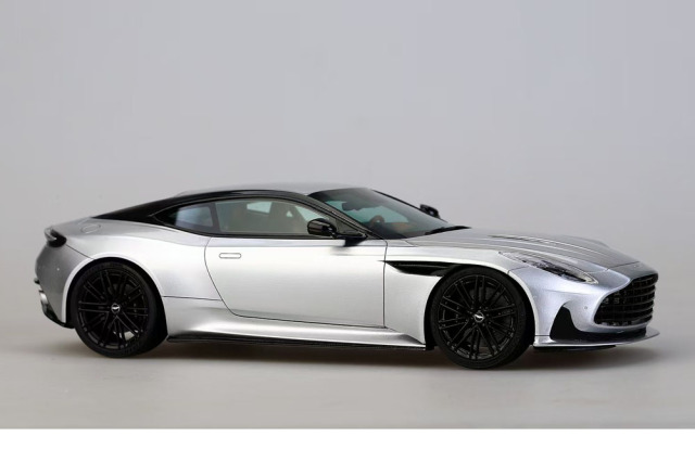 ALPHA Model 1/24キット AM02-0078 Aston Martin DB12 ミニカー