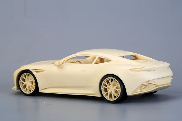 アストンマーティン　エマージェンシーキット ASTON MARTIN Official accessory ~エマージェンシーキット~ | M
