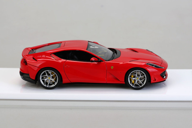 Alpha Model 1/43キット AM43-0002 Ferrari 812 Superfast