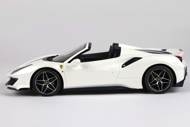 予約商品 ** BBR1225A 1/12 Ferrari 488 Pista Spider Open roof