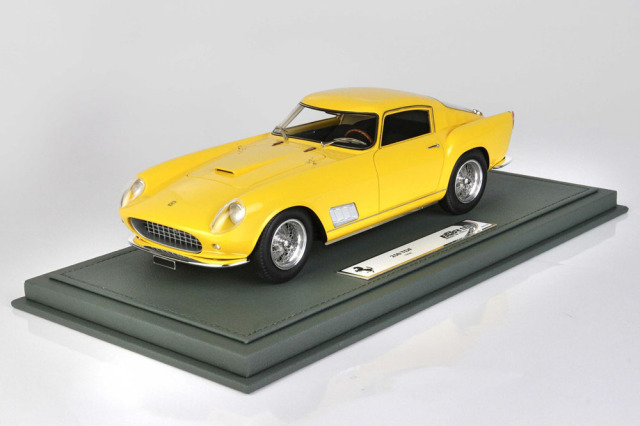 1/18 フェラーリ 250GT 1961 イエロー Ferrari 250GT（KK scale 1/18  