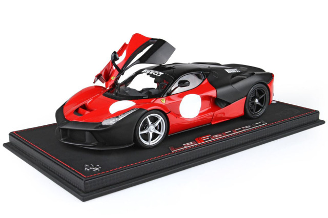 ** 予約商品 ** BBR BBR182236ST 1/18 La Ferrari Test 2012 Rosso Corsa / Matt Black Limited 102pcs （ケース付）
