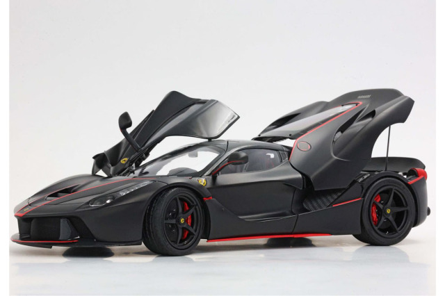 BBR BBR182239A 1/18 La Ferrari Matt Black / Red Stripe Limited