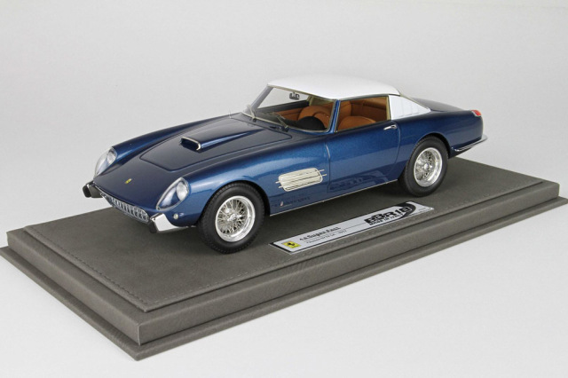 【お取り寄せ商品】 BBR1833V 1/18 Ferrari 4.9 Superfast S/N 0719 SA Salone Parigi 1957 （ケース付）