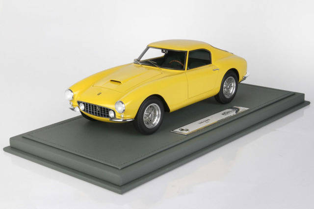 【お取り寄せ商品】 BBR1851BV 1/18 Ferrari 250 GT SWB Passo Corto Yellow Limited 108pcs （ケース付）