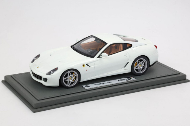 ** 予約商品 ** BBR1871EV 1/18 Ferrari 599 GTB Fiorano 2006 Automatic Gear Avus White -Cuoio Color Interior（ケース付）