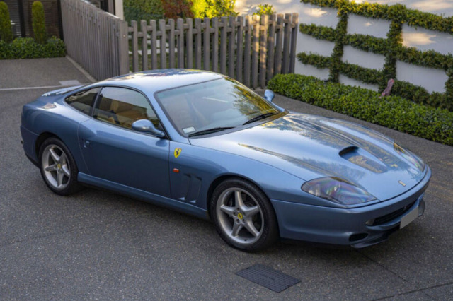 ** 予約商品 ** BBR1873FV 1/18 Ferrari 550 Maranello 1996 Azzurro California - Beige（ケース付）