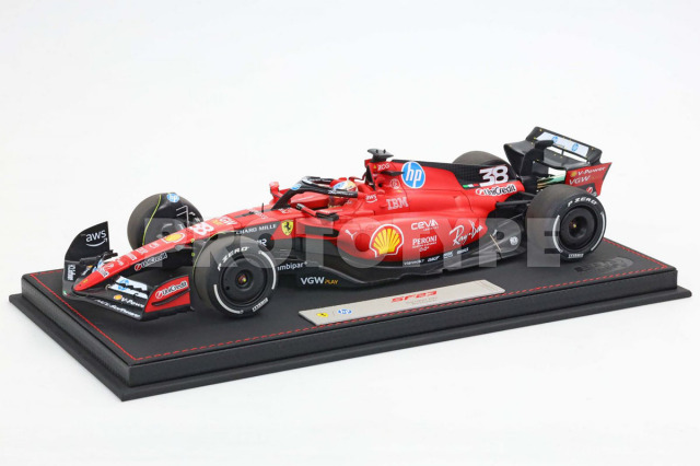 ** 予約商品 ** BBR 2318T38DIE 1/18 Ferrari SF-23 Fiorano test 2025 - Zhou Guanyu car n.38 （ケース付）