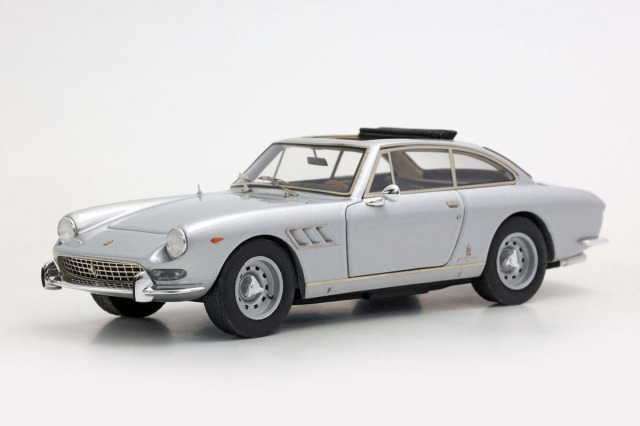 予約商品 ** BBR272A Ferrari 330GT 2+2 Single light / Open roof