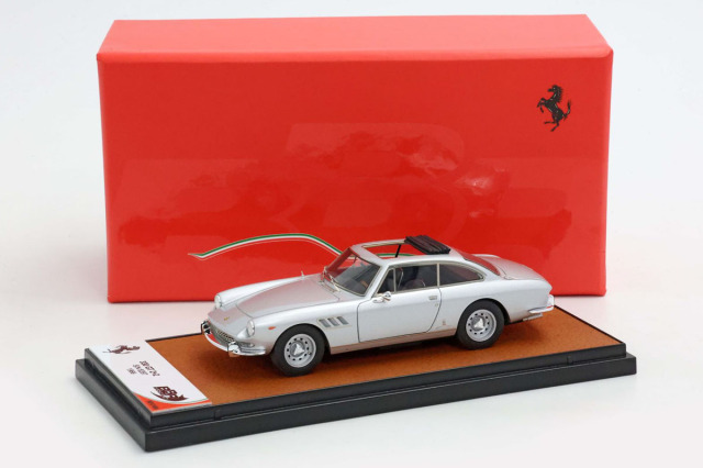 予約商品 ** BBR272A Ferrari 330GT 2+2 Single light / Open roof