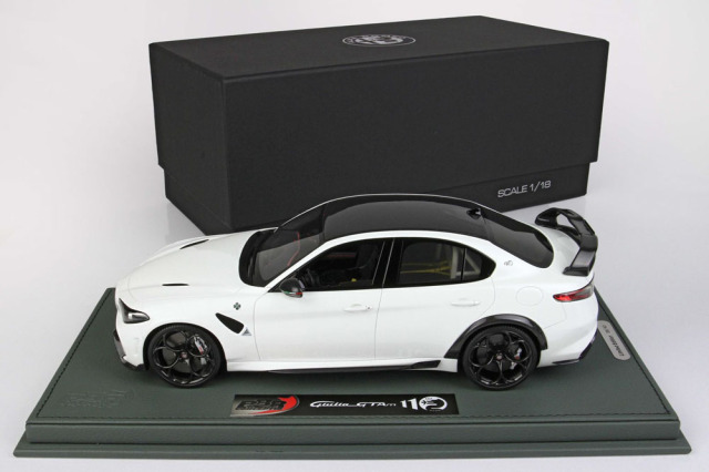 お取り寄せ商品】 BBRC1852B2-21V 1/18 Alfa Romeo Giulia GTAM